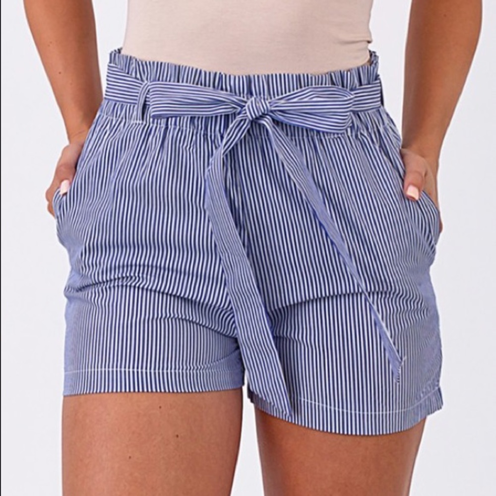 New Cute stripped shorts